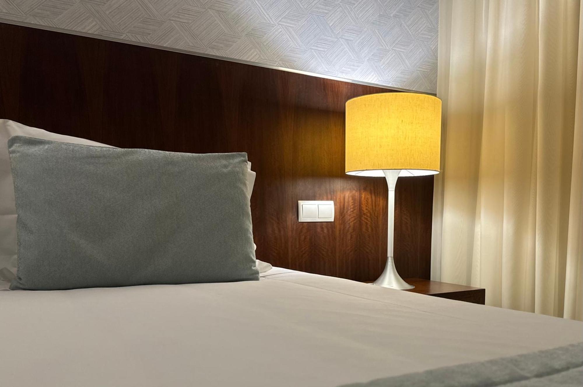 Quinta Do Pinheiro Hotel E Eventos By Grupo Quinta Dos Lagos 瓦尔杜德弗拉德斯 外观 照片