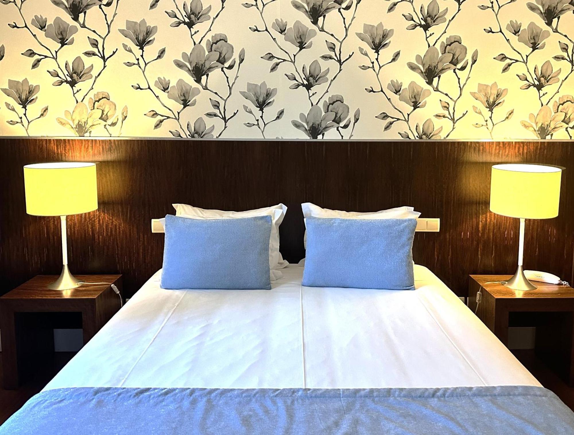 Quinta Do Pinheiro Hotel E Eventos By Grupo Quinta Dos Lagos 瓦尔杜德弗拉德斯 外观 照片