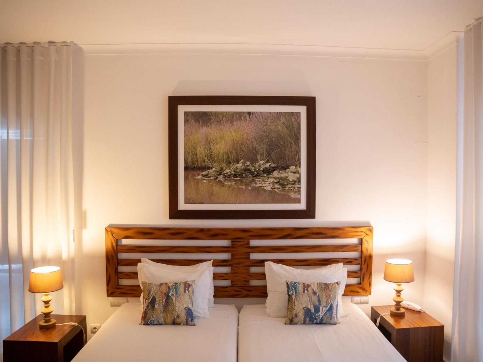 Quinta Do Pinheiro Hotel E Eventos By Grupo Quinta Dos Lagos 瓦尔杜德弗拉德斯 外观 照片